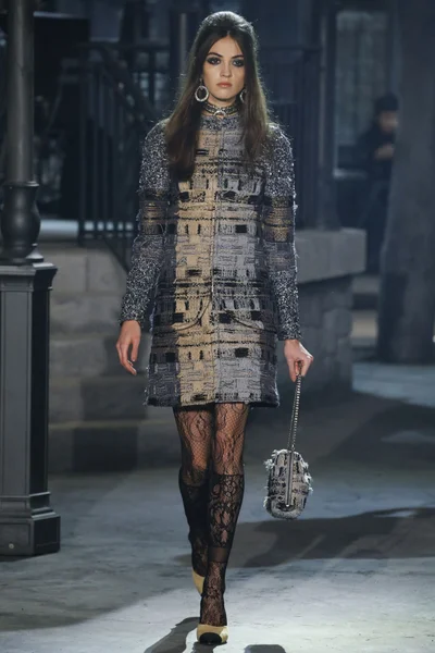 Look 35